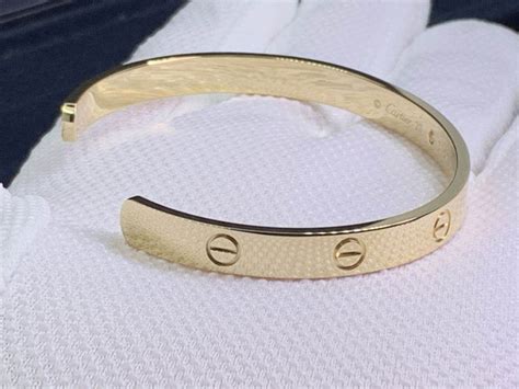 cartier bracelet real vs fake|20 750 cartier crd 094835.